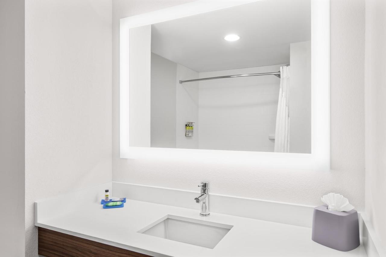 Holiday Inn Express Hotel & Suites Palm Bay, An Ihg Hotel Екстер'єр фото
