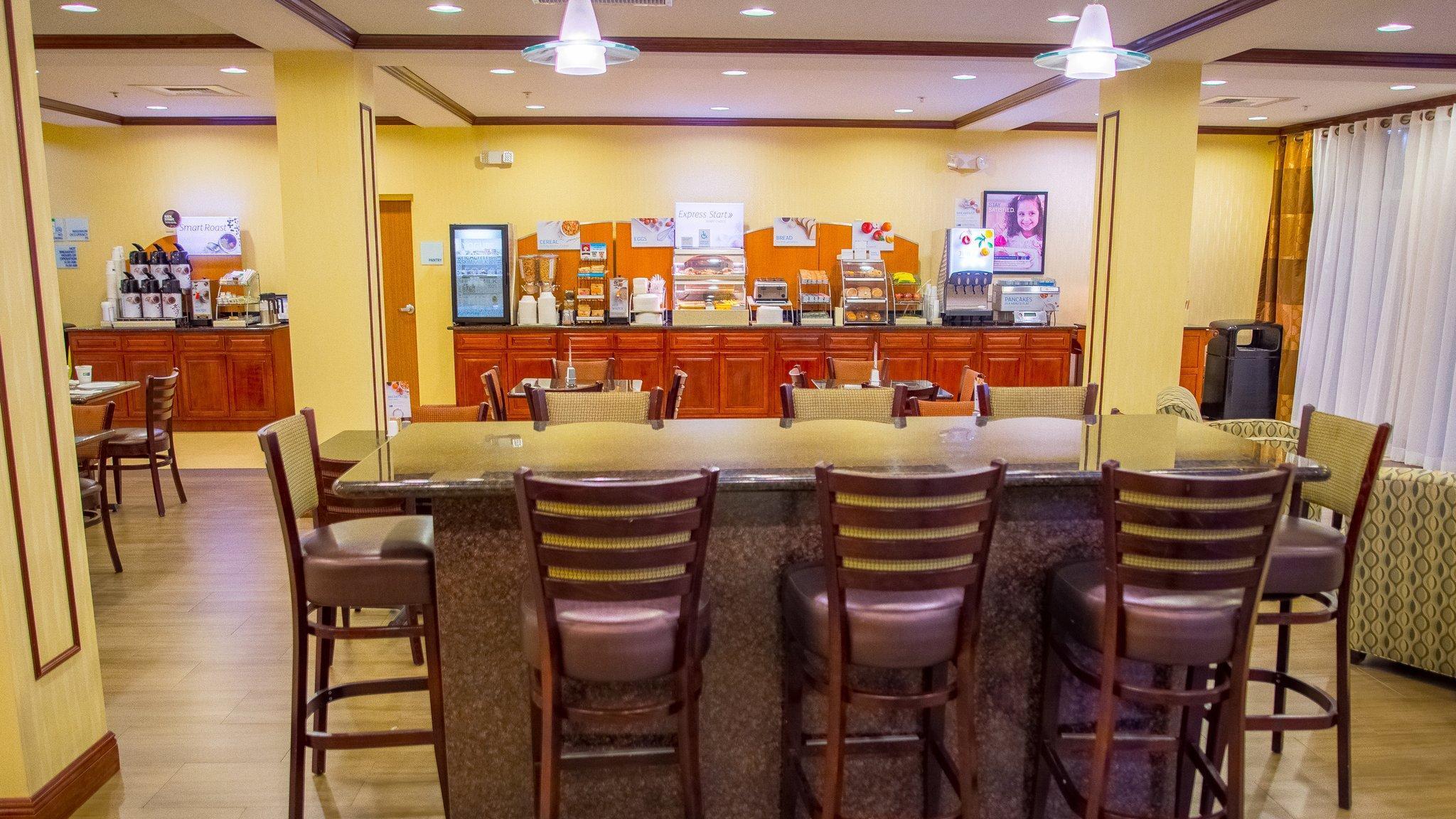 Holiday Inn Express Hotel & Suites Palm Bay, An Ihg Hotel Екстер'єр фото